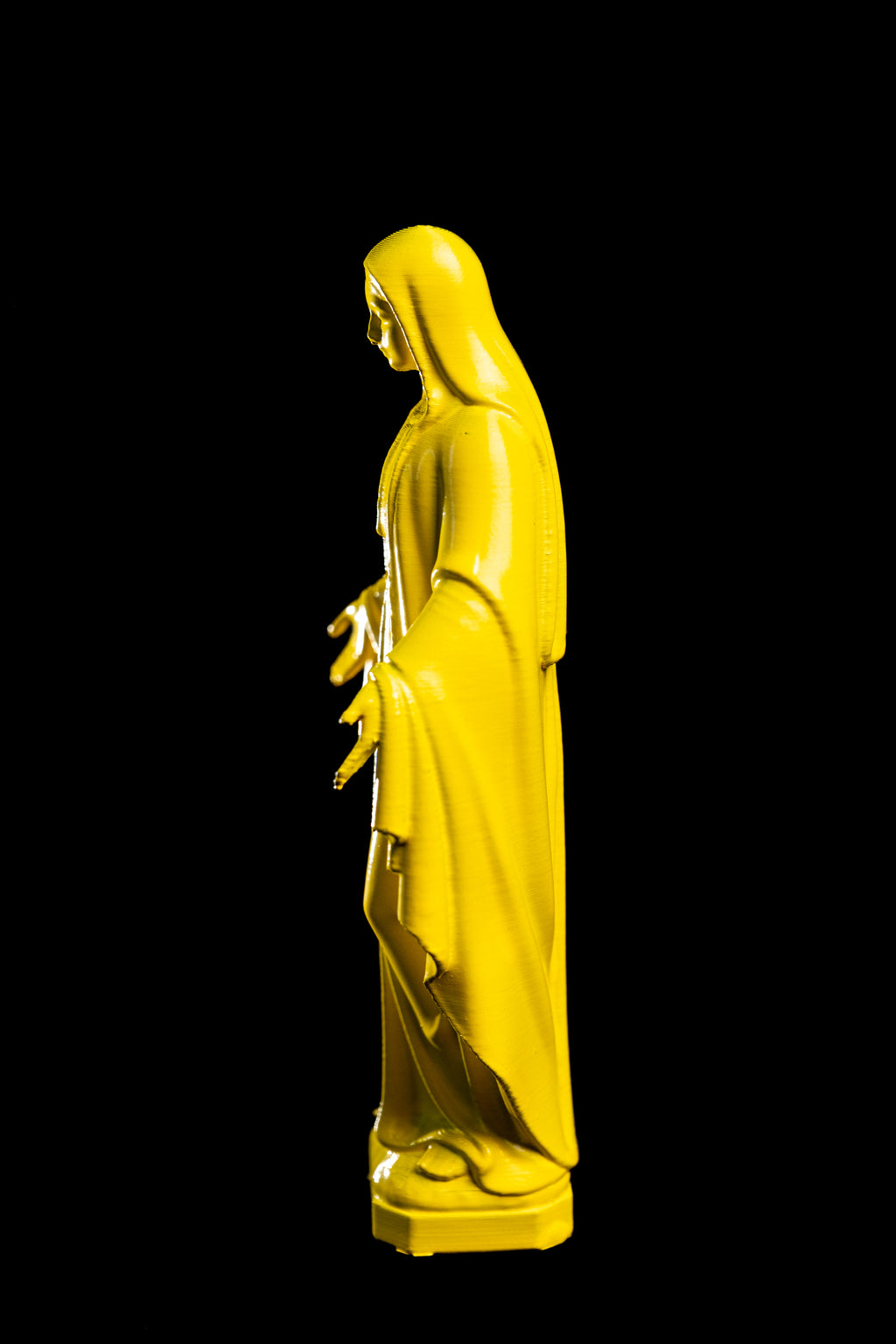 Figurine Vierge Pop jaune canarie