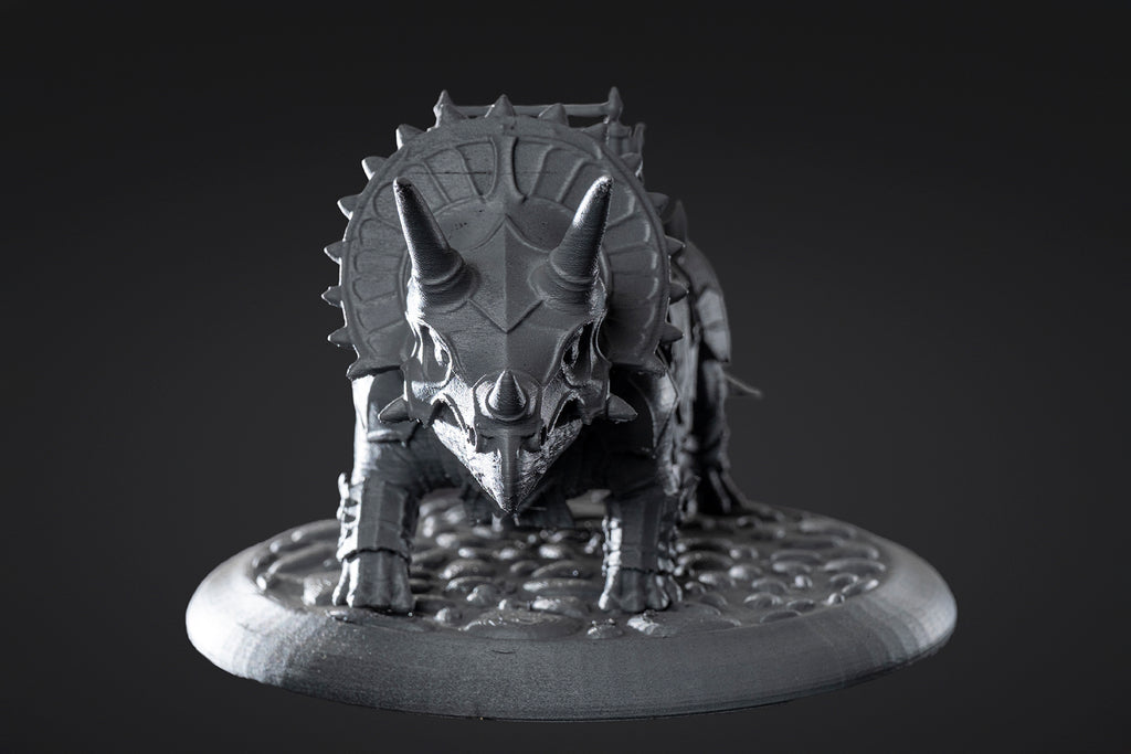 Figurine de Tricératops en armure à peindre