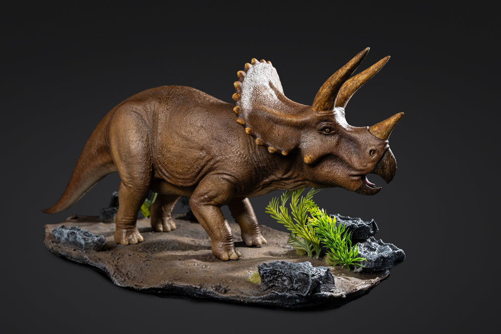 Figurine de Triceratops à peindre