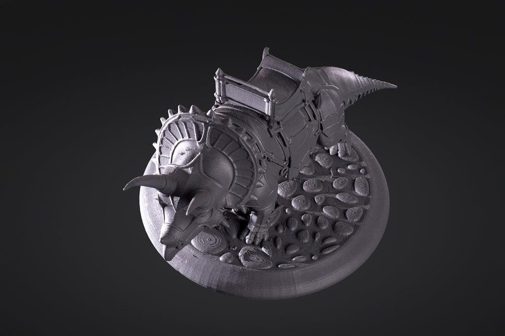 Figurine de Tricératops en armure à peindre