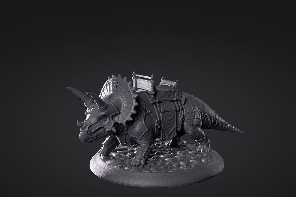 Figurine de Tricératops en armure à peindre